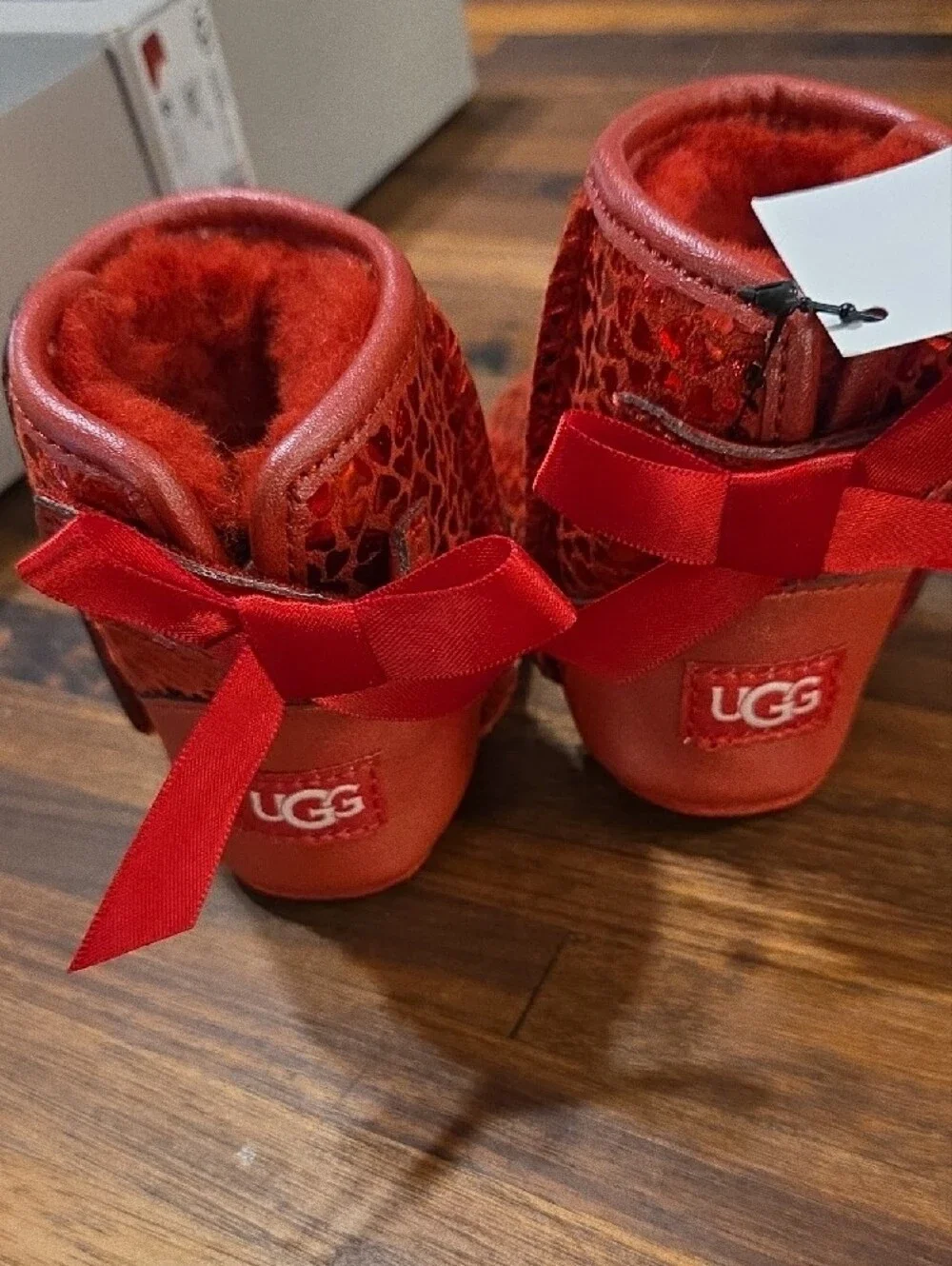 UGG shiny red
